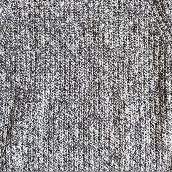 Gorgeous FREE PEOPLE Knit Sweater 😍 - Picture 4 of 9